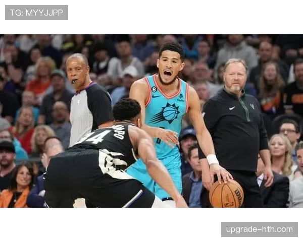 布克突破拉开与对手差距 三分命中率显著提升球队进攻效率